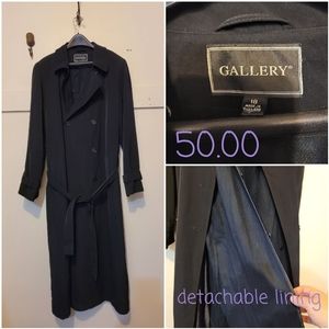 Trench coat with removable liner